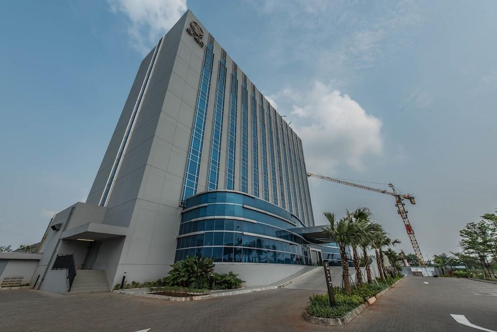 Enso Hotel Cikarang Exterior photo